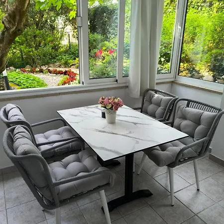 Robertino 1966 * Makarska