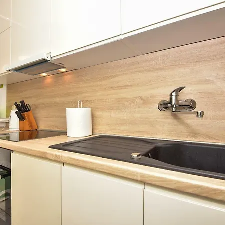 Robertino 1966 Apartament